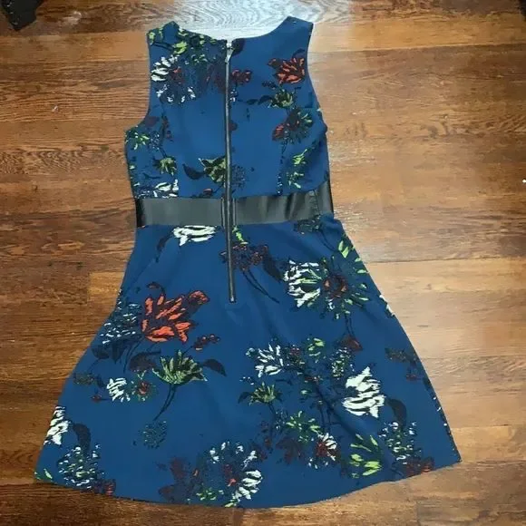 Kensie Floral Dress - Picture 3 of 3